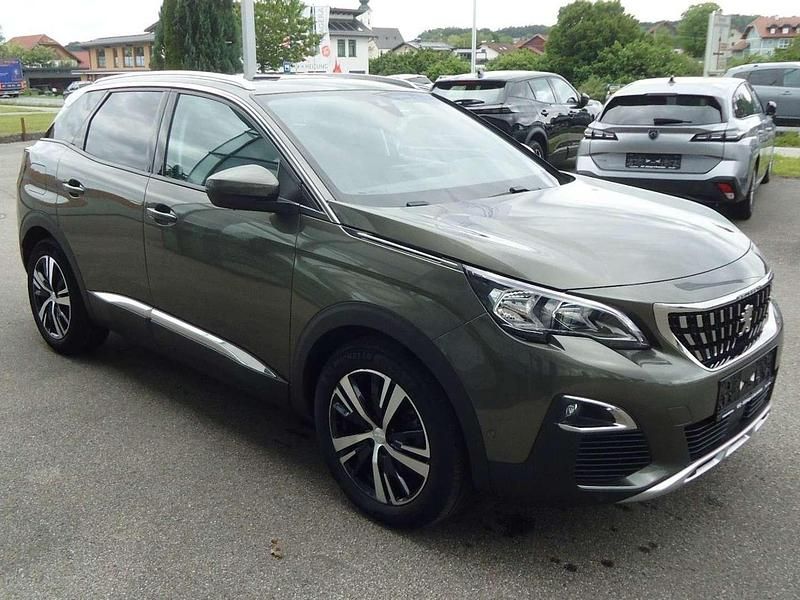 Gebraucht Peugeot 3008 Allure 131 PS (96 kW) 2020 Grau SUV
