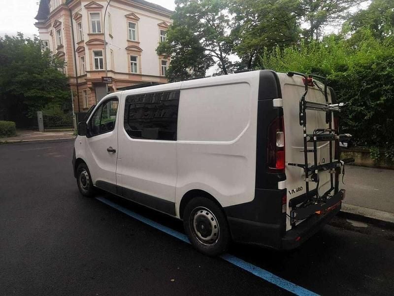 Weiß Gebraucht 2016 Opel Vivaro Van / Kleinbus | € 35.000 - Bild 1/4