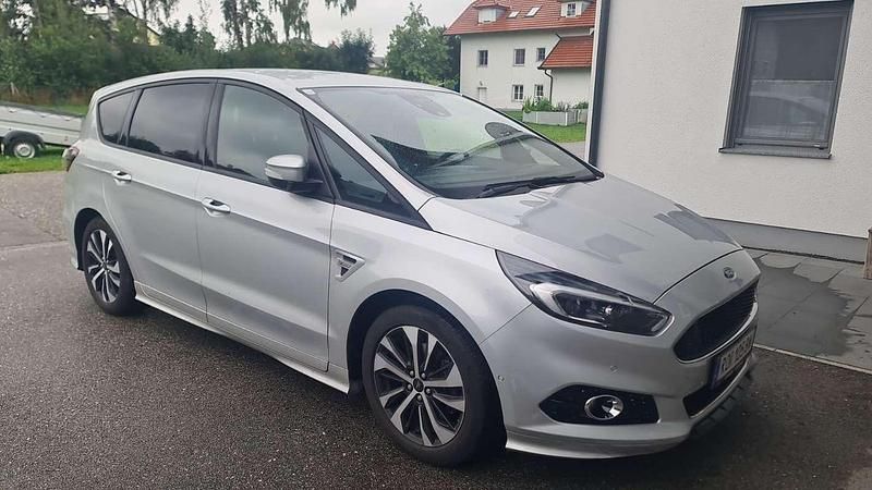 Gebraucht Ford S-MAX ST-Line 150 PS (110 kW) 2019 Silber Van / Kleinbus