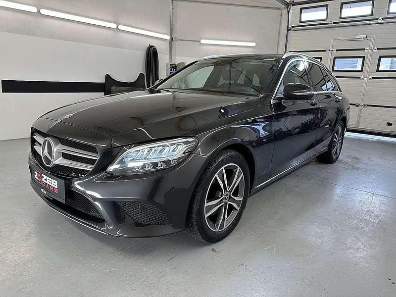 Grau Gebraucht 2020 Mercedes C200 Avantgarde Kombi | € 21.990 (Fairer Preis) - Bild 1/4