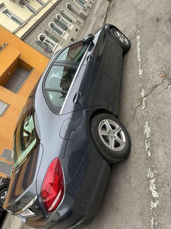 Gebraucht Mercedes 220 170 PS (125 kW) 2015 Grau Limousine