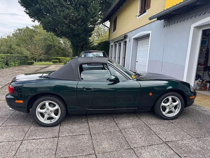 Grün Gebraucht 1998 Mazda MX5 Cabrio | € 20.000 - Bild 1/4
