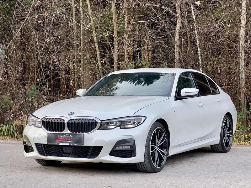 Weiß Gebraucht 2019 BMW 320 M Sport Limousine | € 27.490 (Fairer Preis) - Bild 1/4