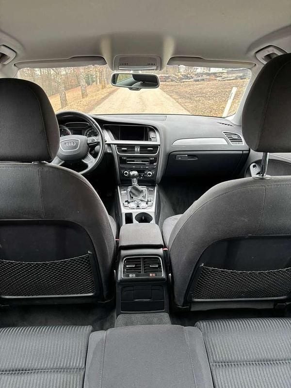 Gebraucht Audi A4 120 PS (88 kW) 2013 Schwarz Kombi