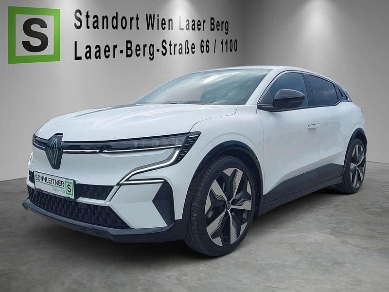 Weiß Gebraucht 2022 Renault Megane E-Tech Techno Limousine | € 23.490 (Superpreis) - Bild 1/4