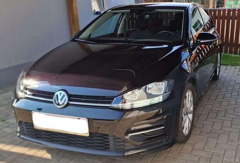 Schwarz Gebraucht 2018 VW Golf R-line Limousine | € 15.500 (Fairer Preis) - Bild 1/4