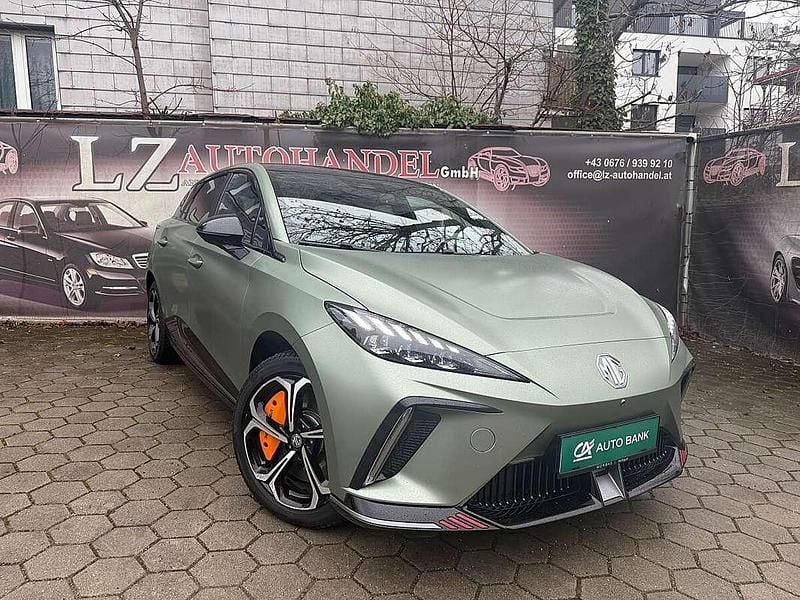 Gebraucht MG MG4 EV 319 kW (435 PS) 2024 Grün Kleinwagen