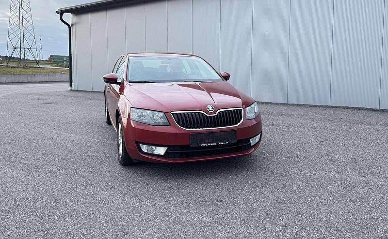 Rot Gebraucht 2015 Skoda Octavia GreenLine Limousine | € 8.800 (Fairer Preis) - Bild 1/4