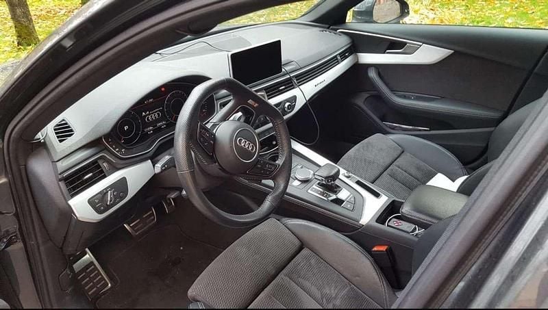Gebraucht Audi A4 S-Line 190 PS (139 kW) 2019 Grau Kombi