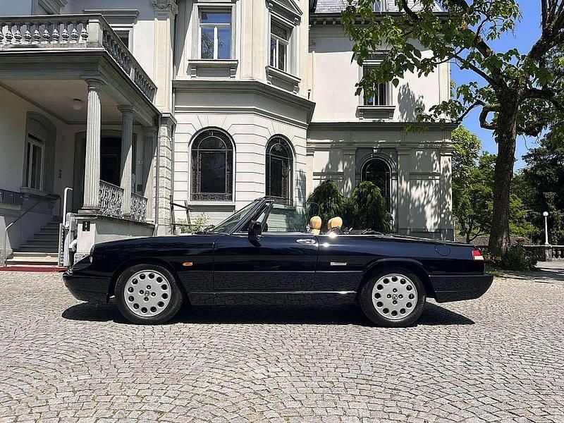 Gebraucht Alfa Romeo Spider 120 PS (88 kW) 1990 Schwarz Cabrio