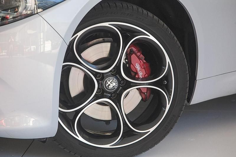 Gebraucht Alfa Romeo Giulia Sprint 280 PS (205 kW) 2025 Weiß Limousine