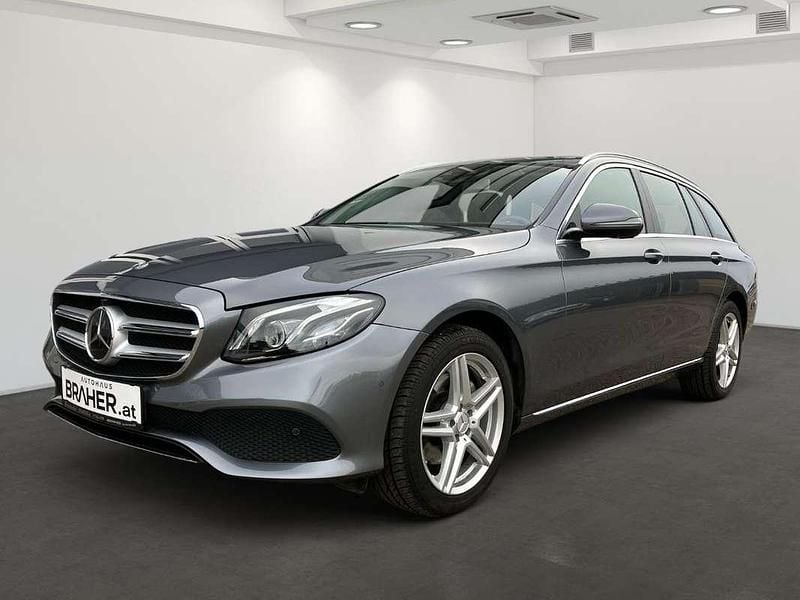 Gebraucht Mercedes E220 Avantgarde 194 PS (142 kW) 2018 Grau Kombi