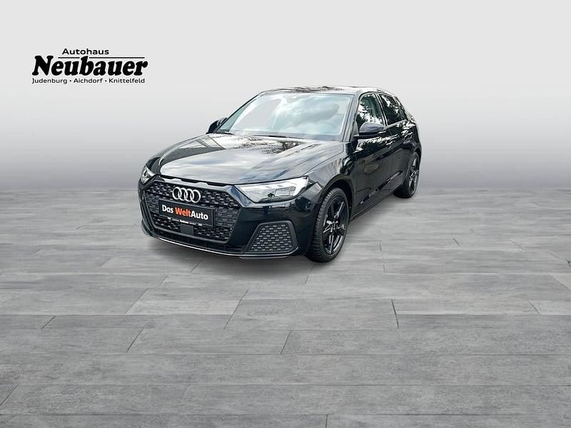Schwarz metallicperleffektno Neu 2026 Audi A1 Sportback Kleinwagen | € 29.390 - Bild 1/4
