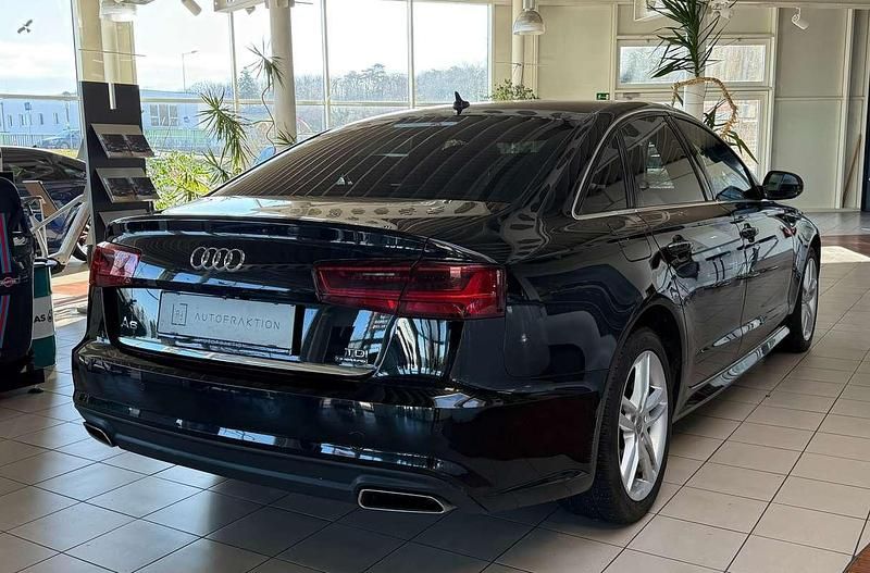 Gebraucht Audi A6 Ambiente 218 PS (160 kW) 2017 Schwarz Limousine