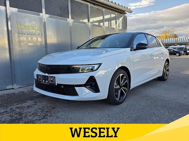 Weiß Neu 2025 Opel Astra Limousine | € 26.880 (Etwas zu teuer) - Bild 1/4
