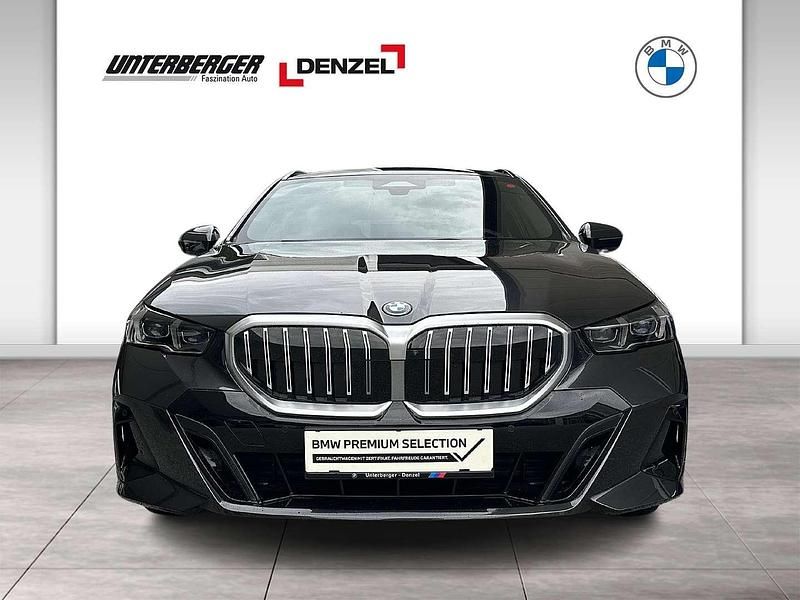 Gebraucht BMW 530e M Sport 299 PS (219 kW) 2024 Grau Kombi