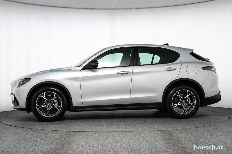 Gebraucht Alfa Romeo Stelvio Sprint 160 PS (117 kW) 2023 Weiss SUV