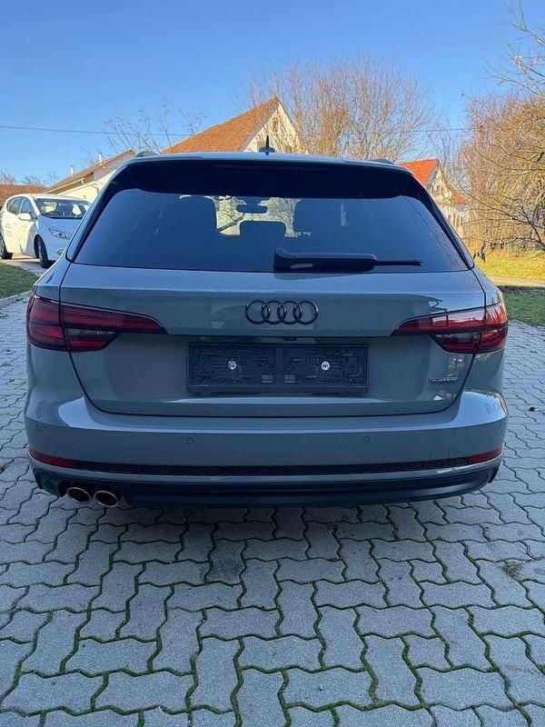 Gebraucht Audi A4 Sport 190 PS (139 kW) 2017 Grau Kombi