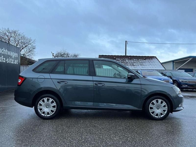 Gebraucht Skoda Fabia 90 PS (66 kW) 2015 Grau Kombi