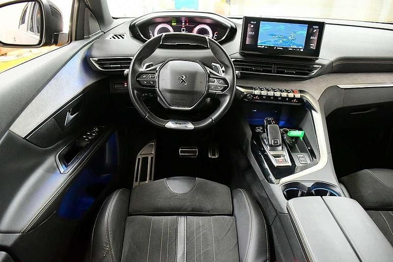 Gebraucht Peugeot 5008 GT 177 PS (130 kW) 2022 Schwarz Van / Kleinbus