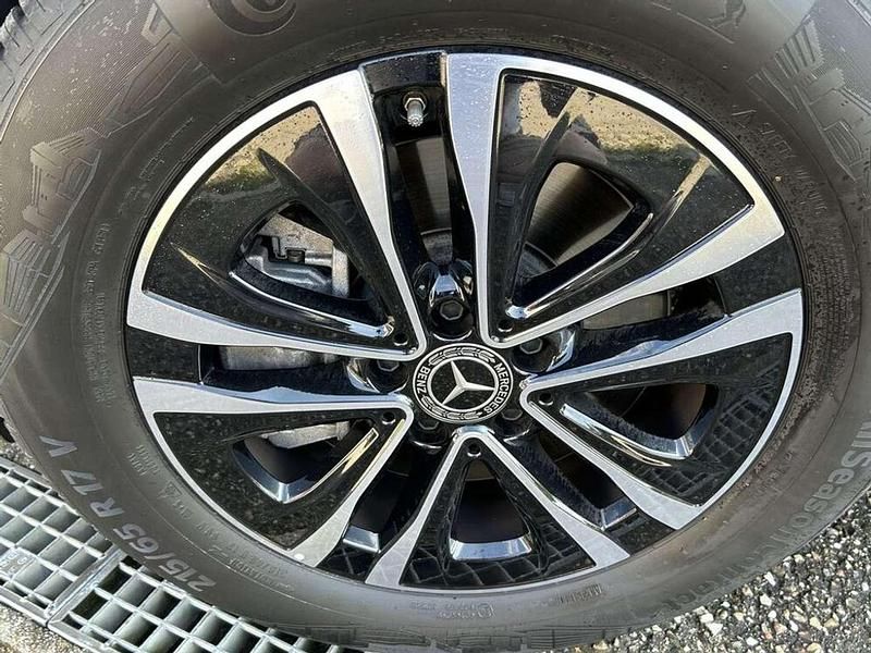 Gebraucht Mercedes GLB200 150 PS (110 kW) 2023 Schwarz SUV