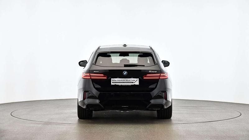 Gebraucht BMW 530e Comfort Edition 299 PS (219 kW) 2025 Schwarz Kombi