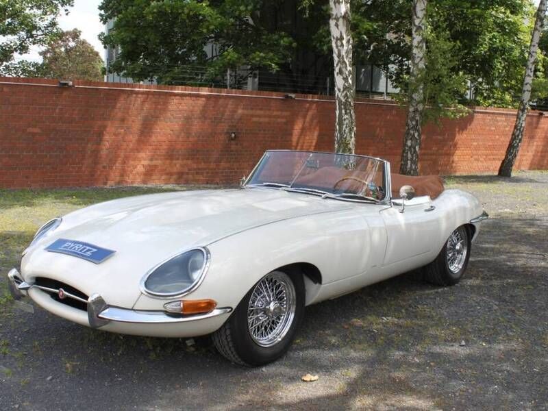 Weiß Gebraucht 1964 Jaguar E-Type Cabrio | € 145.000 - Bild 1/4