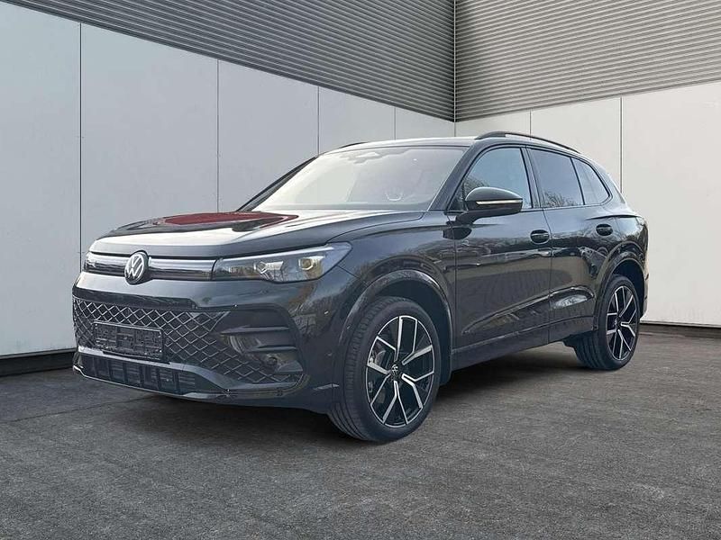 Schwarz Neu 2025 VW Tiguan R-line Edition SUV | € 63.782 (Etwas zu teuer) - Bild 1/4