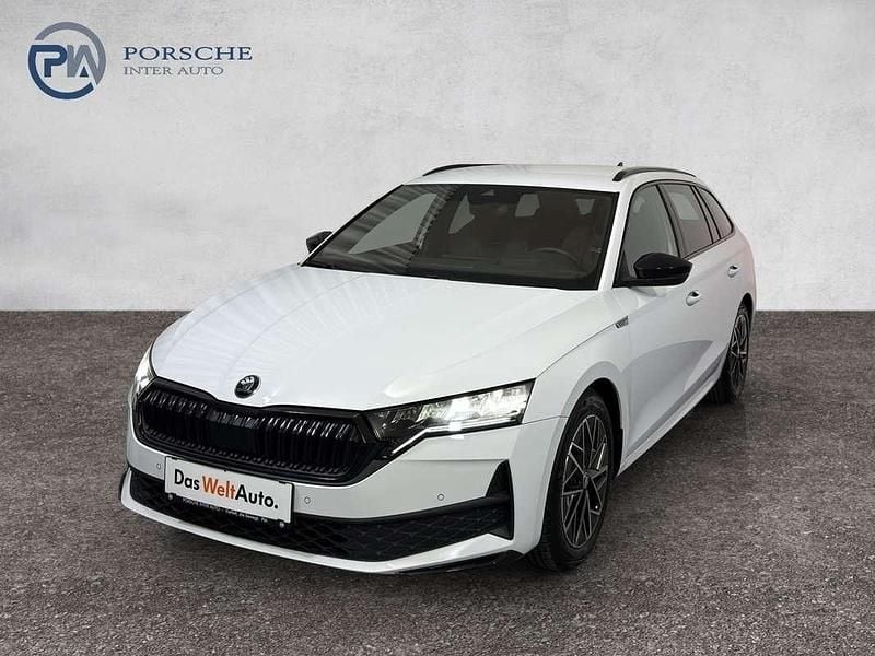 Weiss metallic Gebraucht 2024 Skoda Octavia SportLine Kombi | € 33.990 (Teuer) - Bild 1/4