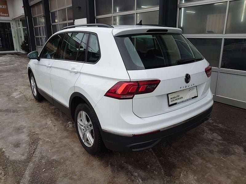 Gebraucht VW Tiguan Life 150 PS (110 kW) 2021 Weiß SUV