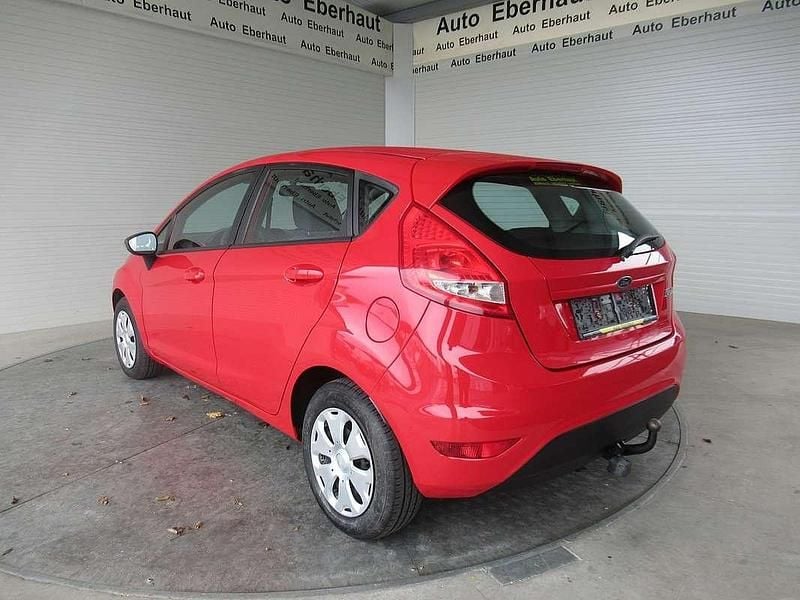 Gebraucht Ford Fiesta Trend 60 PS (44 kW) 2009 Rot Limousine