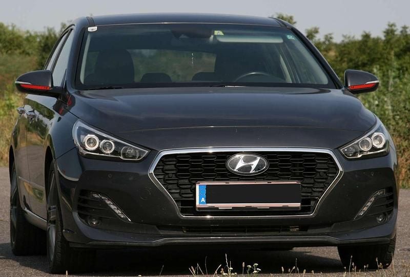 Grau Gebraucht 2020 Hyundai i30 Kombi | € 17.950 (Fairer Preis) - Bild 1/4