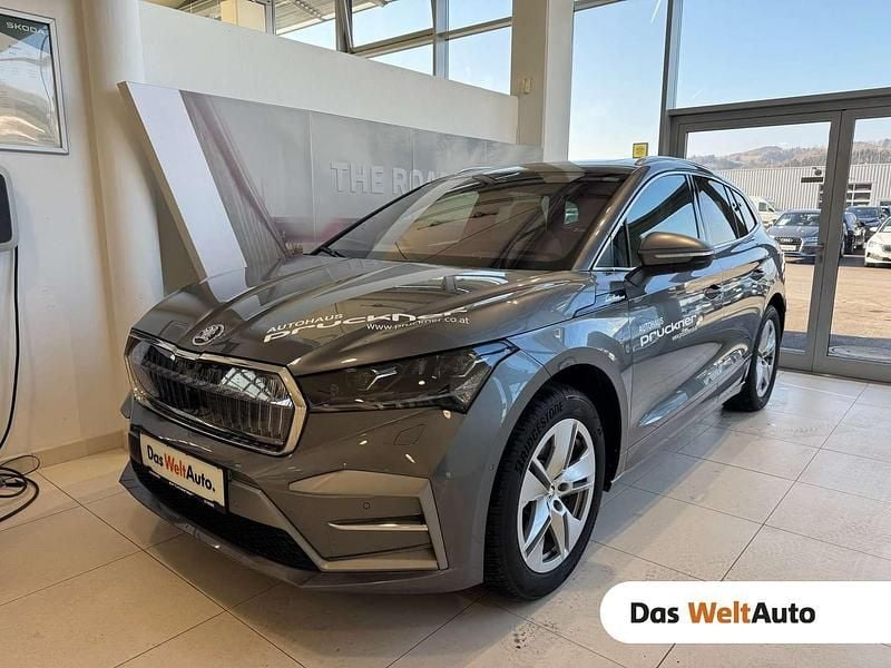 Mittelgrau metallic Gebraucht 2024 Skoda Enyaq iV LAURIN & KLEMENT SUV | € 59.990 - Bild 1/4