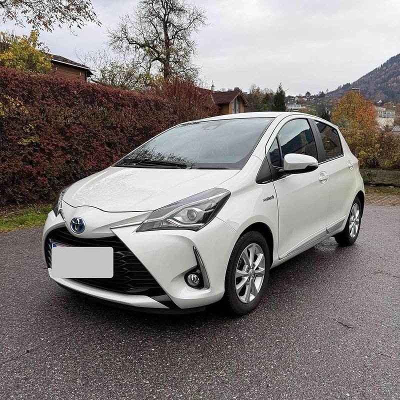 Gebraucht 2017 Toyota Yaris Hybrid Style Limousine | € 13.000 (Fairer Preis) - Bild 1/4