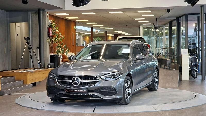 Grau Gebraucht 2023 Mercedes C220 Kombi | € 34.460 (Fairer Preis) - Bild 1/4