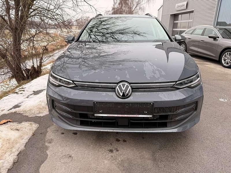 Gebraucht VW Golf VIII Business 116 PS (85 kW) 2025 Grau Kombi