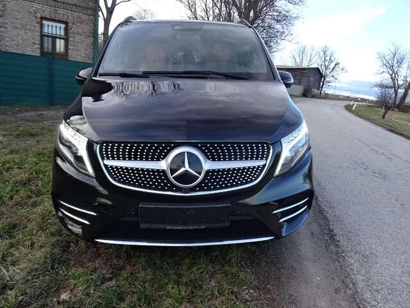 Gebraucht Mercedes V300 Exclusive 237 PS (174 kW) 2022 Schwarz Van / Kleinbus