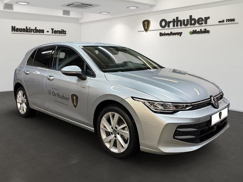 Gebraucht VW Golf VIII 204 PS (150 kW) 2025 Silber  metallic