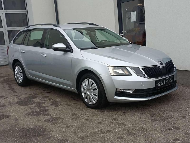 Silber Gebraucht 2019 Skoda Octavia Ambition Kombi | € 12.890 (Guter Preis) - Bild 1/4
