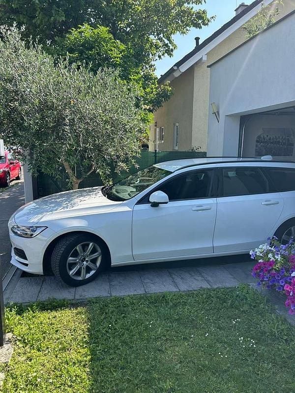 Weiß Gebraucht 2017 Volvo V90 Inscription Kombi | € 15.000 - Bild 1/4