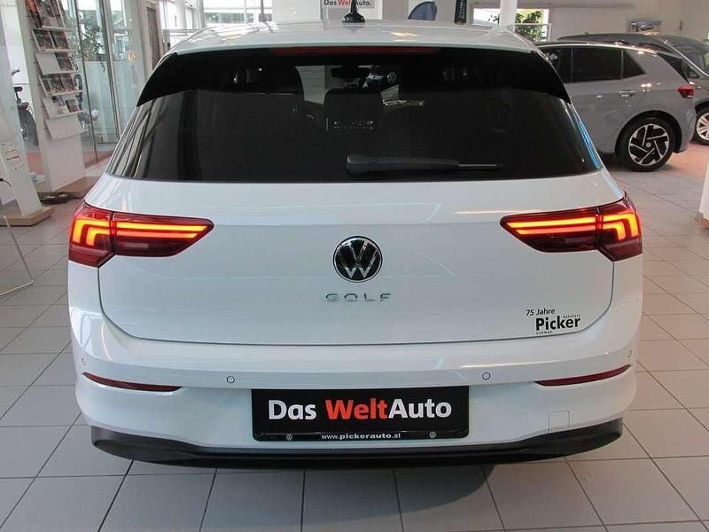 Neu VW Golf VIII 116 PS (85 kW) 2025 Weiß Limousine