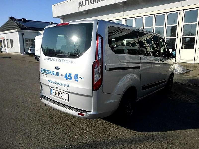 Gebraucht Ford Tourneo Custom Trend 131 PS (96 kW) 2022 Silber Van