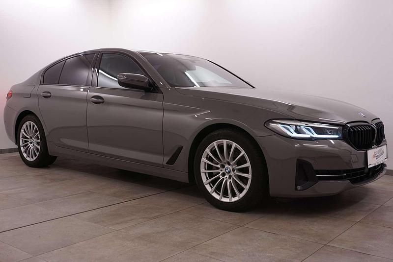 Gebraucht BMW 520 M Sport 190 PS (139 kW) 2022 Grau Limousine