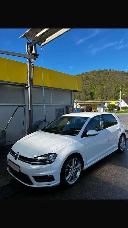 Gebraucht 2014 VW Golf VII Sportline Limousine | € 11.900 (Teuer) - Bild 1/4