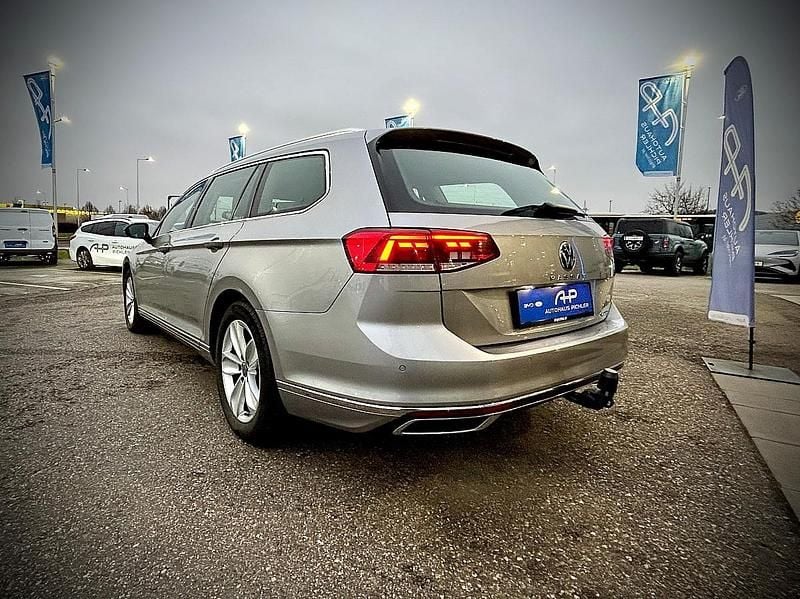 Gebraucht VW Passat Elegance 200 PS (147 kW) 2024 Silber Kombi