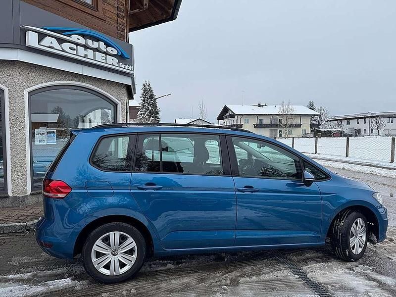 Gebraucht VW Touran 150 PS (110 kW) 2021 Blau Van / Kleinbus