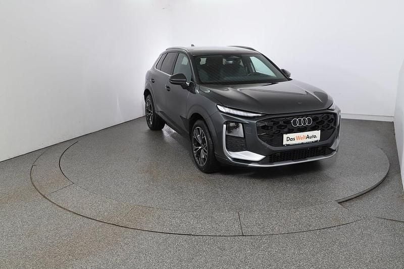 Neu Audi Q3 272 PS (200 kW) 2026 Mittelgrau  metallicperleffekt SUV