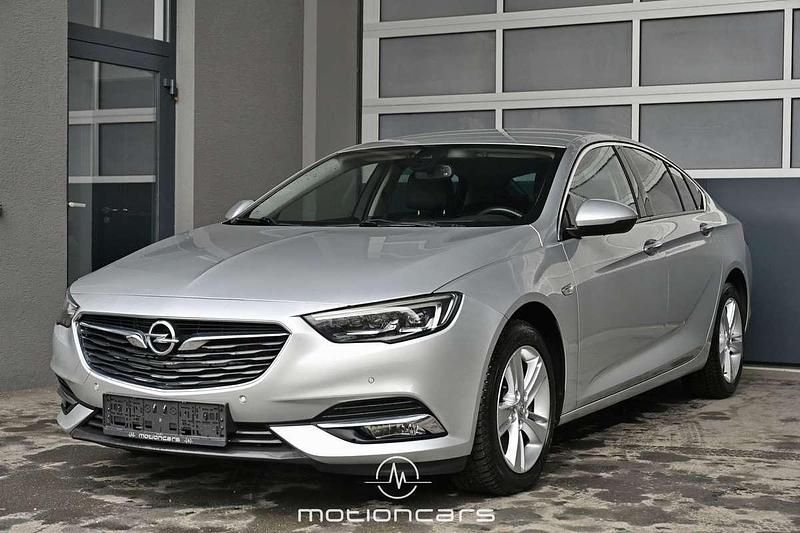 Grau Gebraucht 2017 Opel Insignia Innovation Limousine | € 11.780 (Fairer Preis) - Bild 1/4