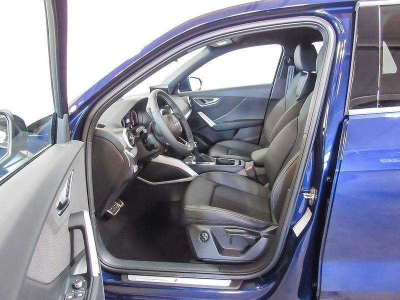 Neu Audi Q2 Admired 150 PS (110 kW) 2026 Mittelblau  metallic SUV