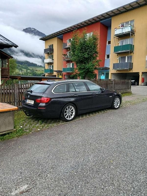 Gebraucht BMW 530 258 PS (189 kW) 2013 Kombi